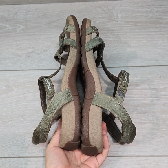 Taos Big Time Women Taos Womens Ankle Strap Sandals Flats shoes sz 9